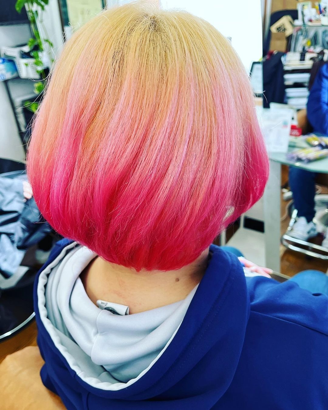 ヘアカラーの画像